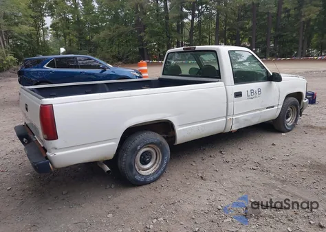 1998 Chevrolet C1500 Fleetside W/T из США, поврежденный, VIN 1GCEC14W7WZ276147